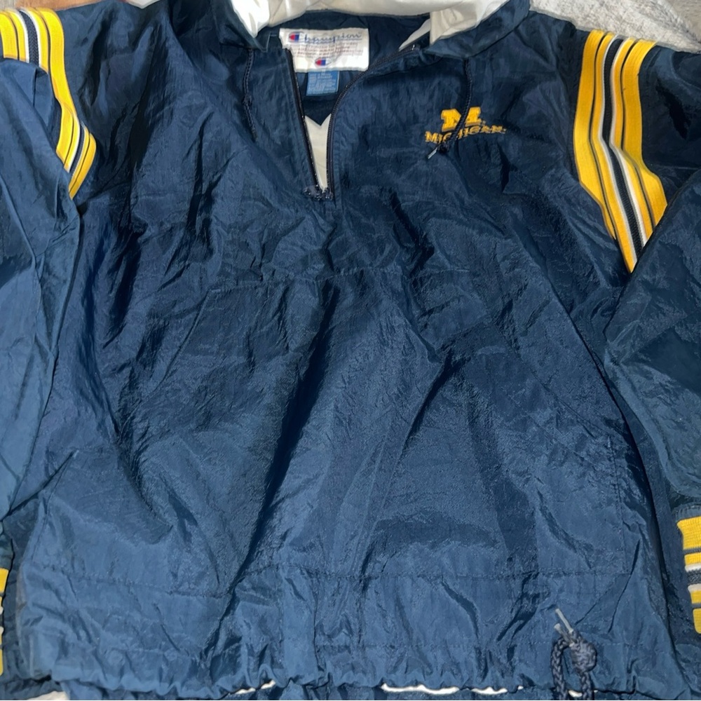 Vintage champion UofM Michigan hooded windbreaker stripes